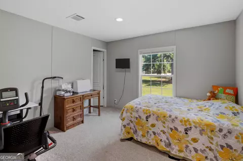 Bedroom - 4100 Jeb Ct, Collins, GA 30421 photo 2 of 2