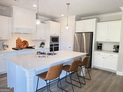 Kitchen - 868 Smith Mill Rd, Winder, GA 30680 photo 2 of 3