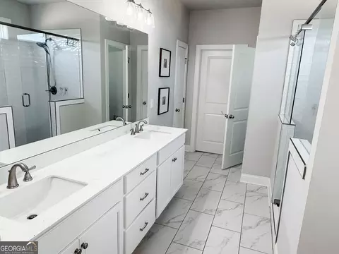 Bath - 868 Smith Mill Rd, Winder, GA 30680 photo 1 of 7