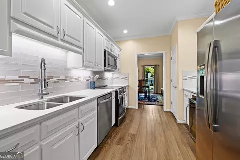 Kitchen - 216 Ashford Cir, Lagrange, GA 30240 photo 2 of 3
