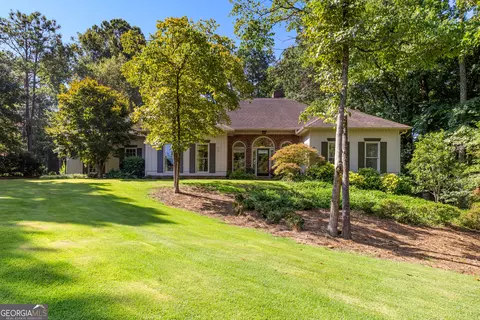 Exterior - 216 Ashford Cir, Lagrange, GA 30240 photo 2 of 18