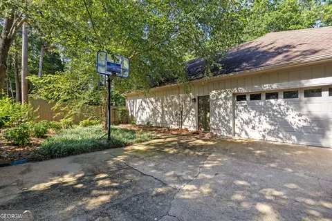 Exterior - 216 Ashford Cir, Lagrange, GA 30240 photo 12 of 18