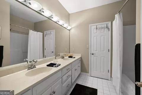 Bath - 216 Ashford Cir, Lagrange, GA 30240 photo 8 of 8