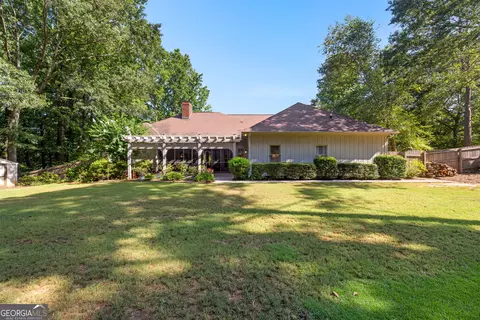 Exterior - 216 Ashford Cir, Lagrange, GA 30240 photo 9 of 18