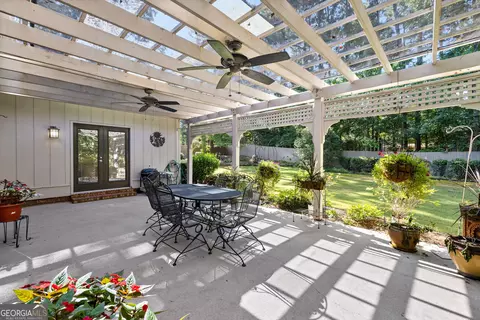 Exterior - 216 Ashford Cir, Lagrange, GA 30240 photo 6 of 18