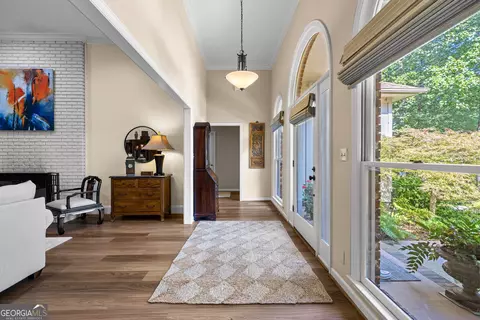 Entry Way - 216 Ashford Cir, Lagrange, GA 30240 photo 5 of 7