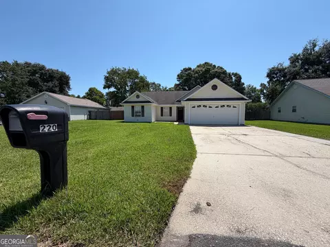 220 Chestnut Ct, Kingsland, GA 31548