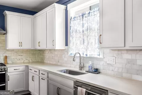 Kitchen - 4084 Comanche Dr, Tucker, GA 30084 photo 3 of 4