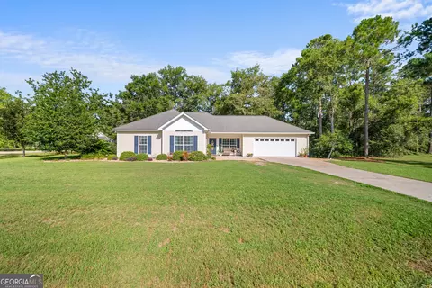 815 Bay Tree Ln, Statesboro, GA 30458