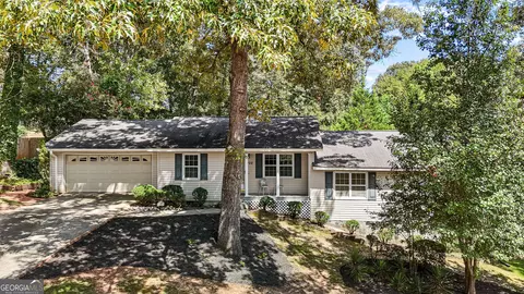 102 Crestwood Cir, Centerville, GA 31028