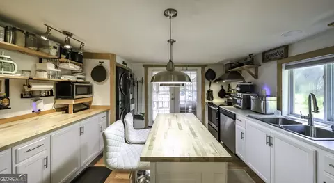 Kitchen - 1400 Brickyard Rd, Bowdon, GA 30108 photo 1 of 5