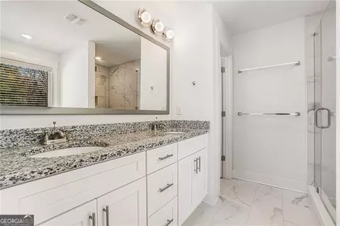 Bath - 352 Davis St, Monroe, GA 30655 photo 1 of 3