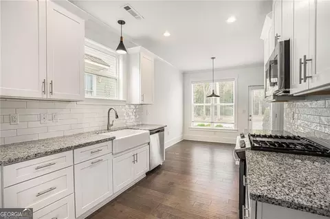Kitchen - 352 Davis St, Monroe, GA 30655 photo 2 of 2