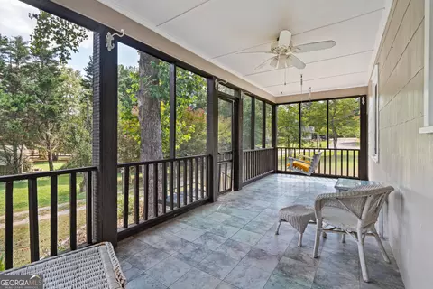 Exterior - 139 Myrtle St, Toccoa, GA 30577 photo 7 of 16