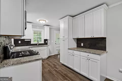 Kitchen - 139 Myrtle St, Toccoa, GA 30577 photo 1 of 6