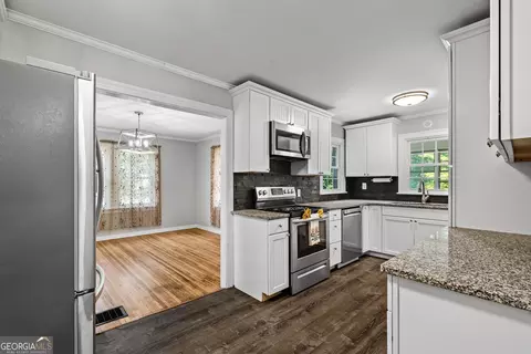 Kitchen - 139 Myrtle St, Toccoa, GA 30577 photo 3 of 6
