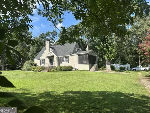 Exterior - 139 Myrtle St, Toccoa, GA 30577 photo 3 of 16