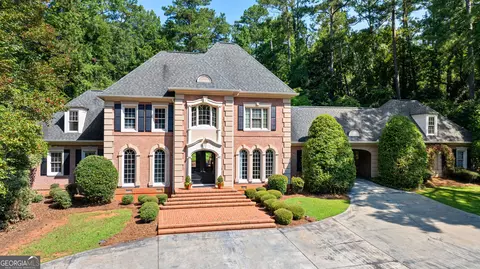 Exterior - 104 Clubview Dr, Lagrange, GA 30240 photo 3 of 13