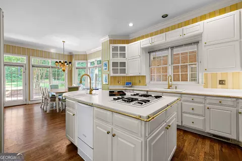 Kitchen - 104 Clubview Dr, Lagrange, GA 30240 photo 4 of 4