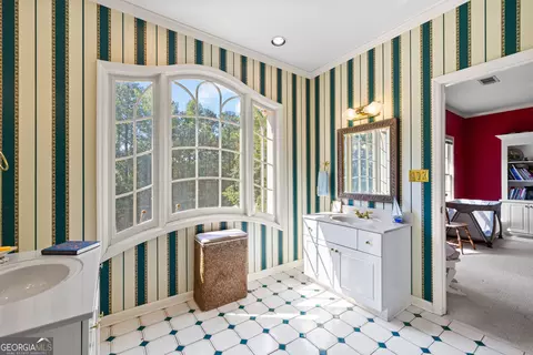 Bath - 104 Clubview Dr, Lagrange, GA 30240 photo 6 of 7