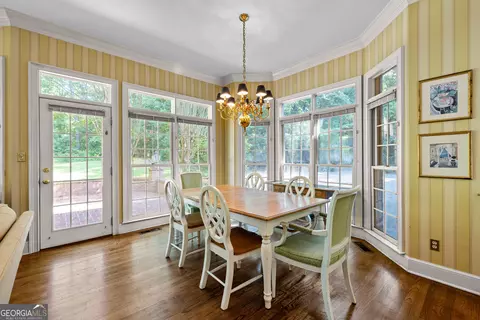 Dining - 104 Clubview Dr, Lagrange, GA 30240 photo 3 of 5