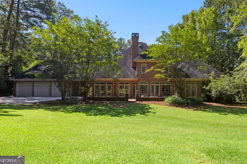 Exterior - 104 Clubview Dr, Lagrange, GA 30240 photo 11 of 13