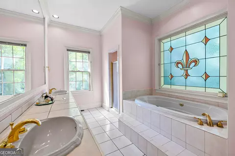 Bath - 104 Clubview Dr, Lagrange, GA 30240 photo 1 of 7