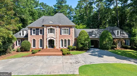 Exterior - 104 Clubview Dr, Lagrange, GA 30240 photo 4 of 13