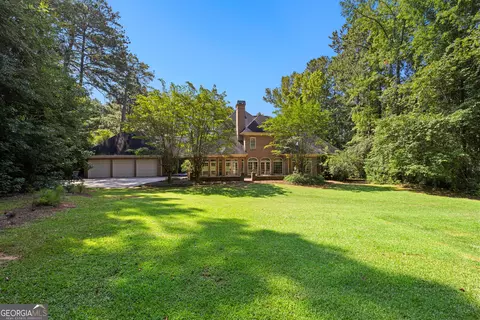 Exterior - 104 Clubview Dr, Lagrange, GA 30240 photo 8 of 13