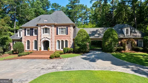 Exterior - 104 Clubview Dr, Lagrange, GA 30240 photo 5 of 13