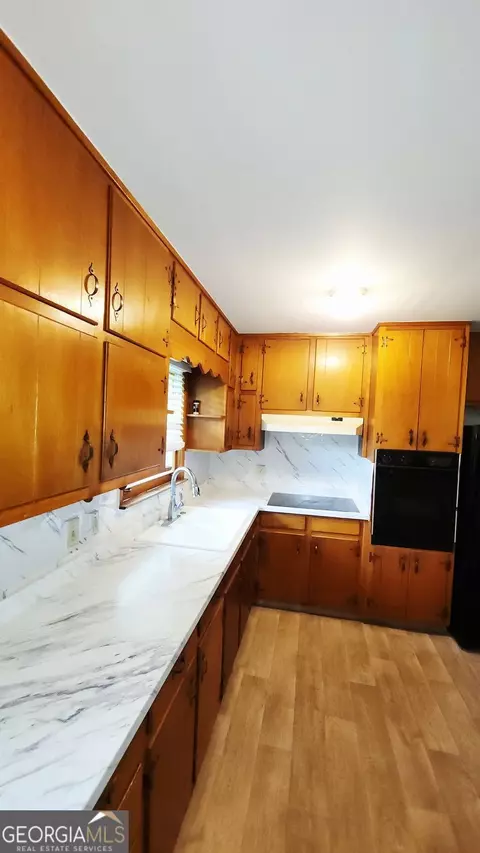 Kitchen - 965 Laurel St, Morrow, GA 30260 photo 1 of 2