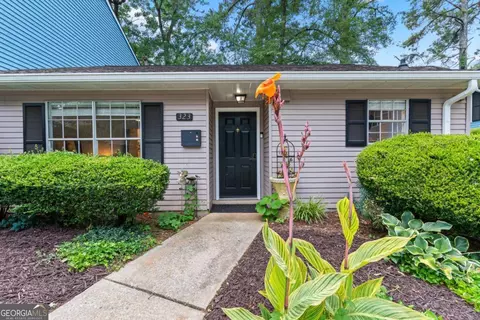323 Cabaret Ct SW, Marietta, GA 30064