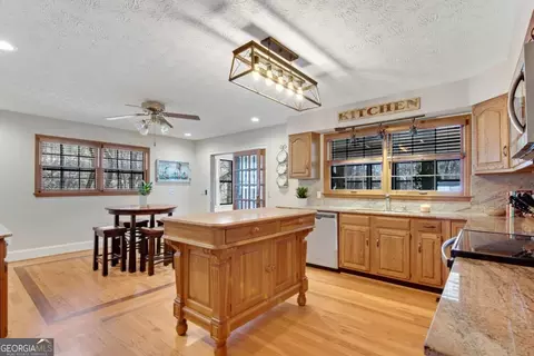 Kitchen - 248 Duffer Dr, Jasper, GA 30143 photo 2 of 4