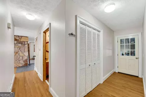 Entry Way - 248 Duffer Dr, Jasper, GA 30143 photo 3 of 5
