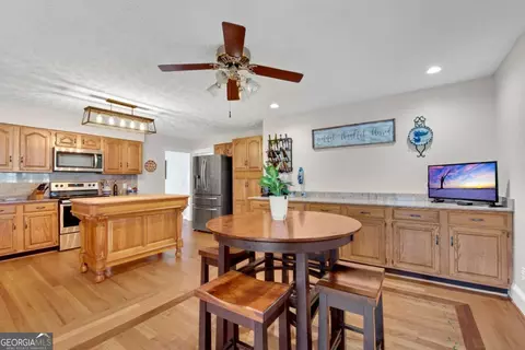 Kitchen - 248 Duffer Dr, Jasper, GA 30143 photo 3 of 4