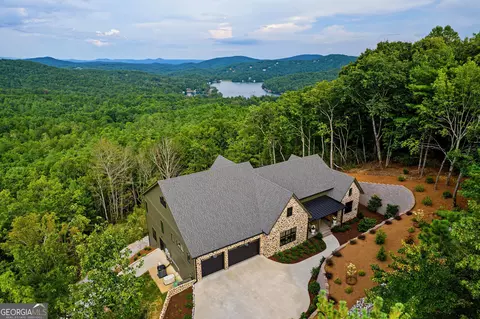 1095 Rabun Bluffs Dr, Lakemont, GA 30552