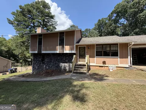 631 Brighton Dr NW, Lawrenceville, GA 30043