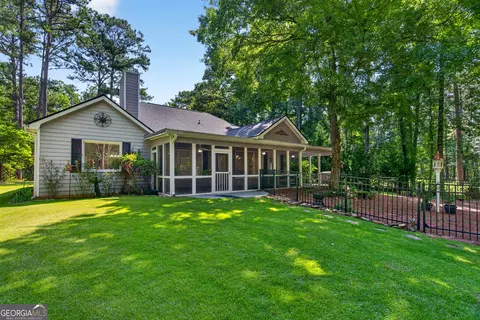 Exterior - 101 Northshore Dr, Lagrange, GA 30240 photo 6 of 21
