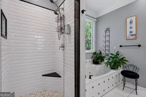 Bath - 101 Northshore Dr, Lagrange, GA 30240 photo 5 of 6
