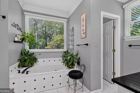 Bath - 101 Northshore Dr, Lagrange, GA 30240 photo 4 of 6