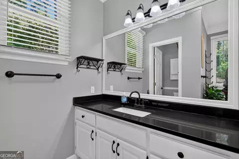 Bath - 101 Northshore Dr, Lagrange, GA 30240 photo 2 of 6