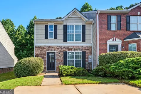 5606 Union Pointe Dr, Union City, GA 30291