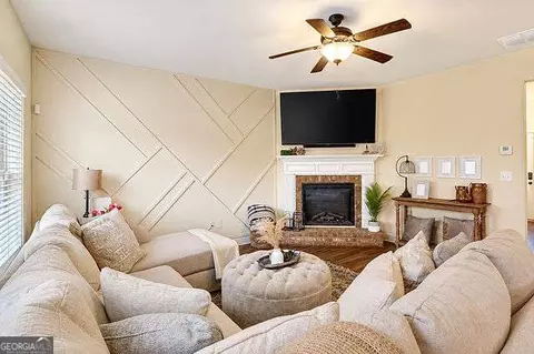 Living - 2032 Bridgewater Pass, Hampton, GA 30228 photo 1 of 1