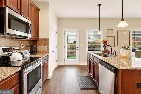Kitchen - 2032 Bridgewater Pass, Hampton, GA 30228 photo 1 of 3