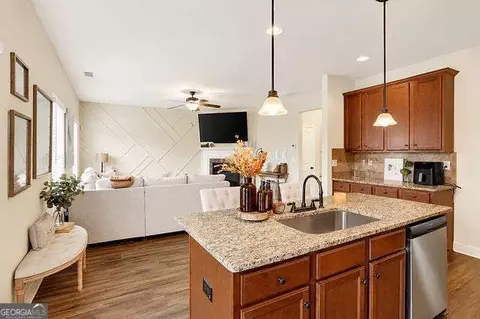 Kitchen - 2032 Bridgewater Pass, Hampton, GA 30228 photo 2 of 3