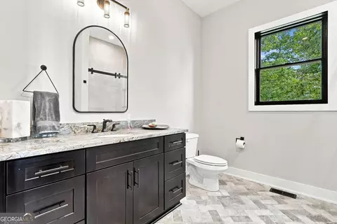 Bath - 1088 Sharp Mountain Pkwy, Jasper, GA 30143 photo 1 of 9