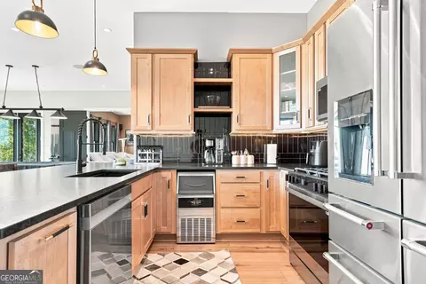 Kitchen - 1088 Sharp Mountain Pkwy, Jasper, GA 30143 photo 8 of 10