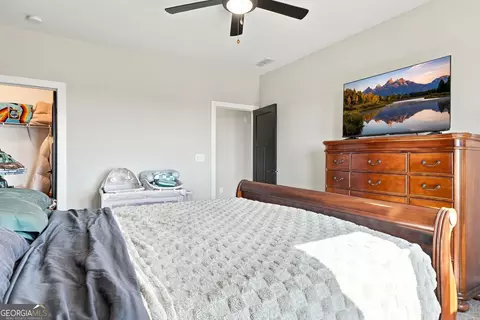 Bedroom - 1088 Sharp Mountain Pkwy, Jasper, GA 30143 photo 7 of 12