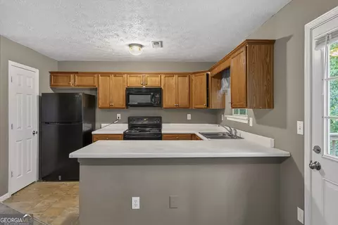 Kitchen - 10 Ratliff Dr, Covington, GA 30016 photo 1 of 3