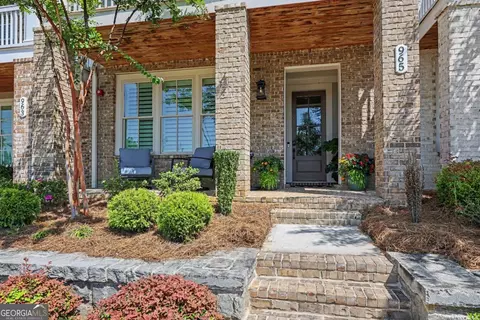 965 S On Main Dr, Woodstock, GA 30188